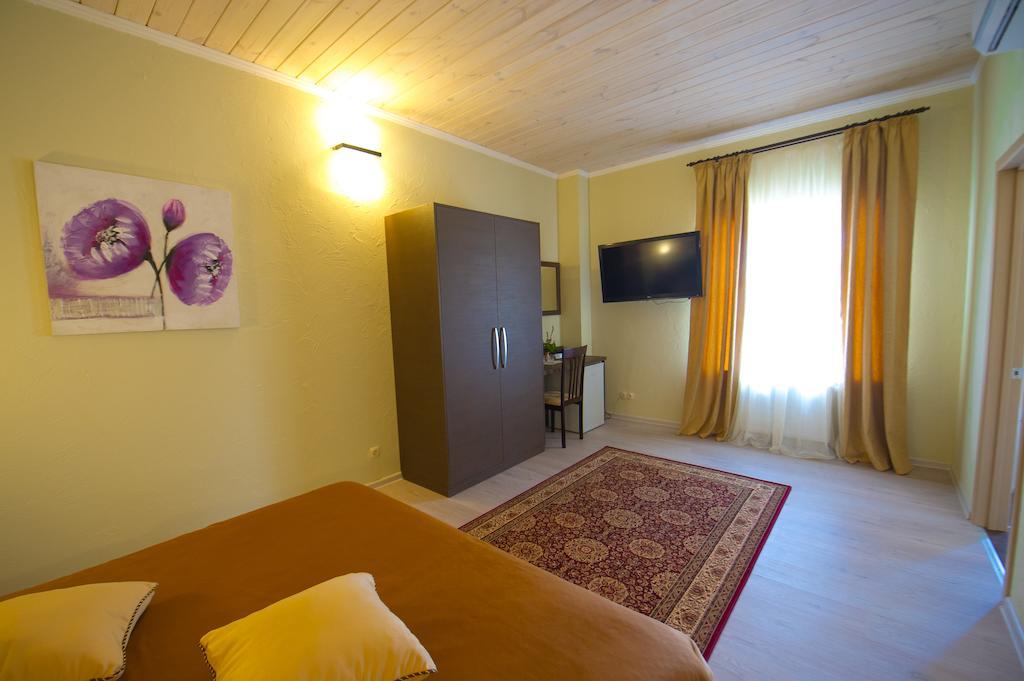 Prince Trubetskoi Winery Hotel Nova Kakhovka Phòng bức ảnh