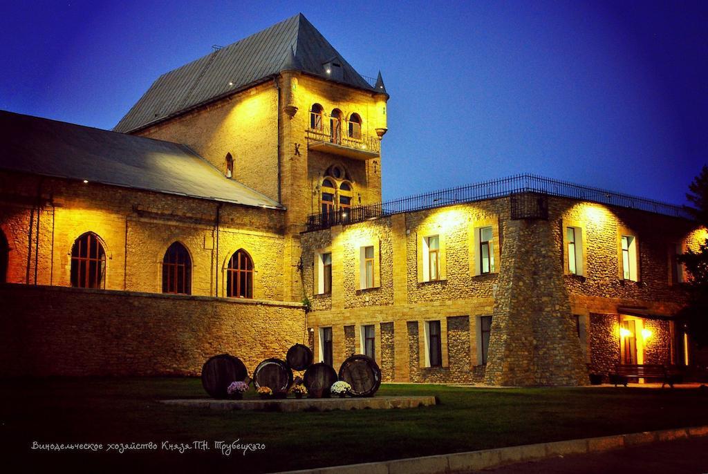 Prince Trubetskoi Winery Hotel Nova Kakhovka Ngoại thất bức ảnh