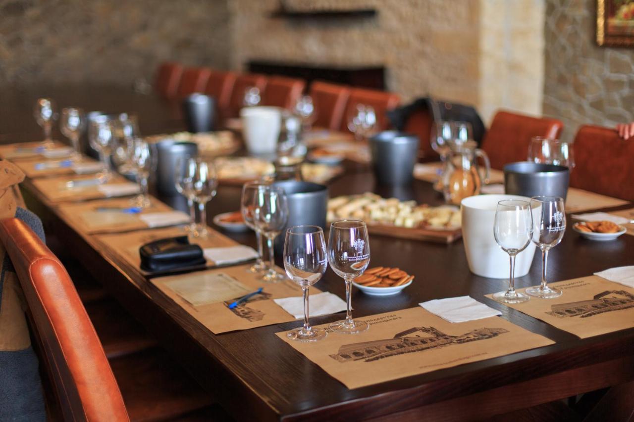 Prince Trubetskoi Winery Hotel Nova Kakhovka Ngoại thất bức ảnh