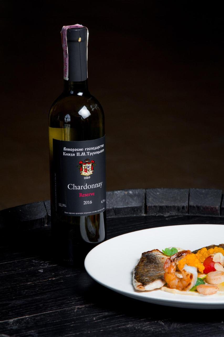 Prince Trubetskoi Winery Hotel Nova Kakhovka Ngoại thất bức ảnh